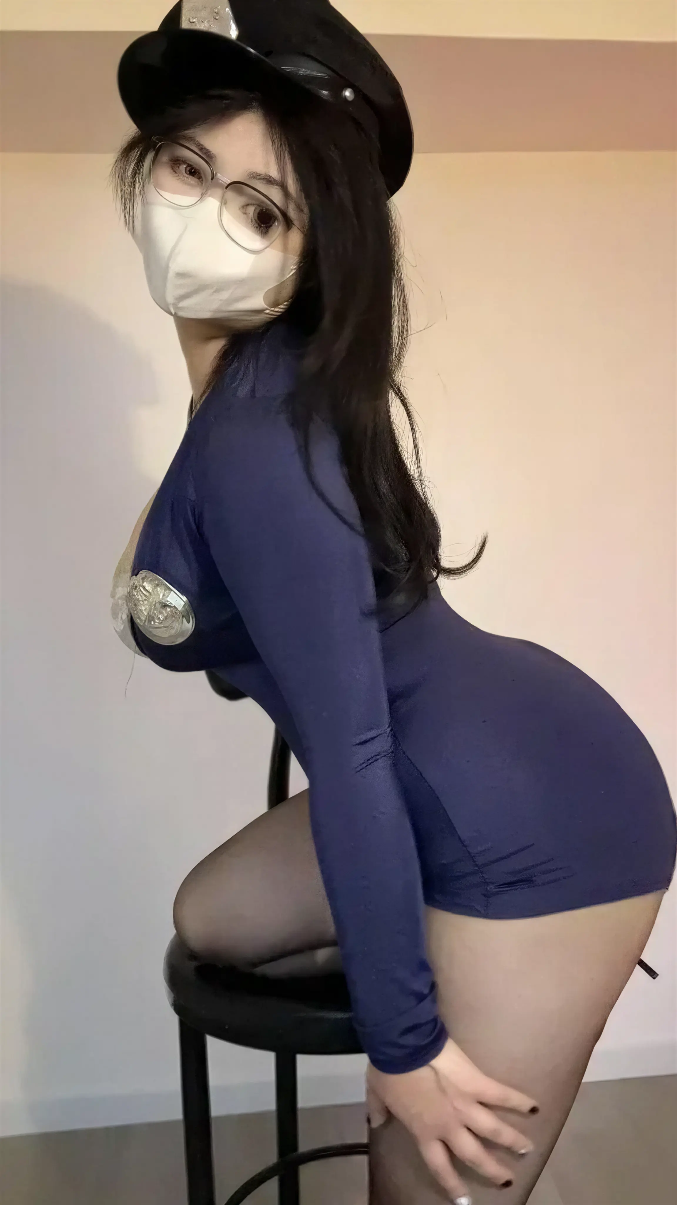 可爱的肉巴 – cos女警黑丝 12P